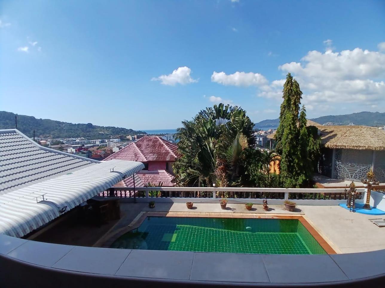 Aksarai Hotel Patong Экстерьер фото